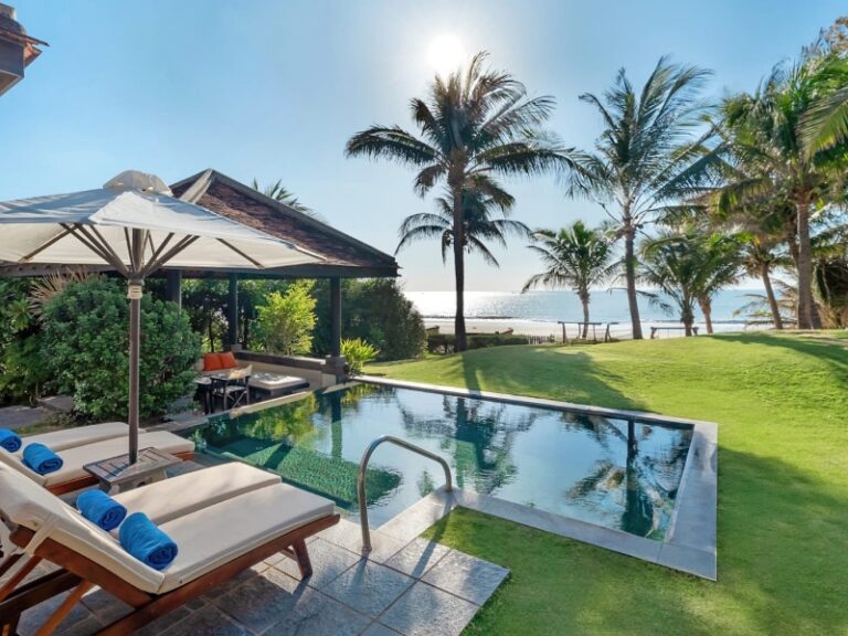 800 - Anantara Mui Neanantara_mui_ne_resort_beach_front_view_1920x1037