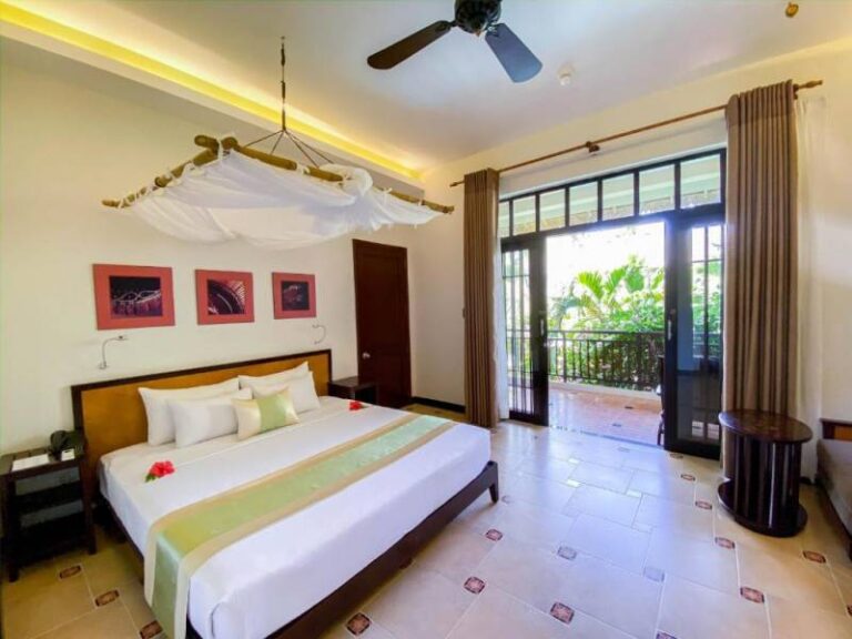 800 - Bamboo Village - 325997881