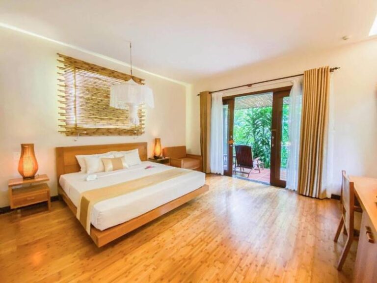 800 - Bamboo Village - 332427679