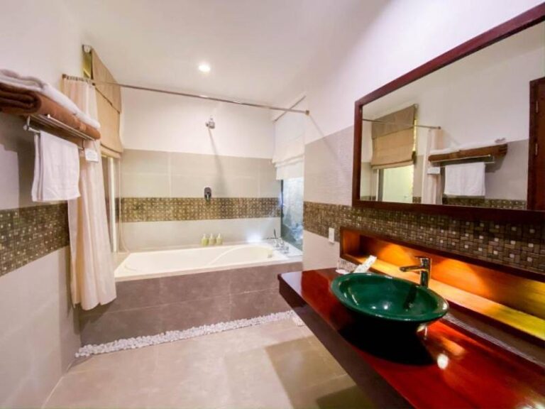 800 - Bamboo Village - 332427753