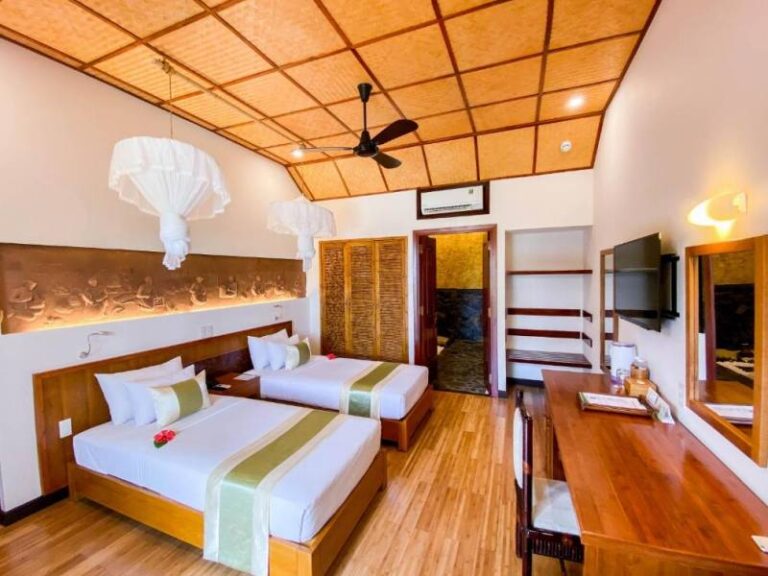 800 - Bamboo Village - 332429065