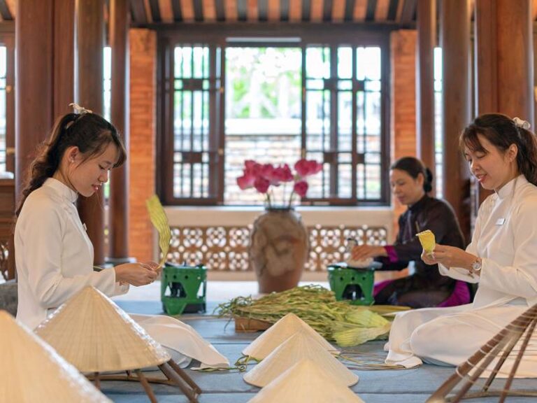 800 - Pilgrimage Village - Conical-hat-painting-class