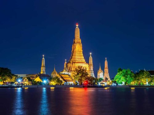 800 - Bangkok - wat-arun-temple-in-bangkok-thailand