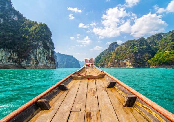 800 - Khao Sok - beautiful-mountains-in-ratchaprapha-dam-at-khao-sok-national-park-surat-thani-province-thailand
