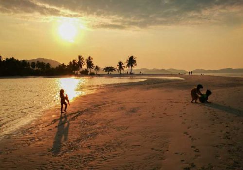 800 - Koh Yao Yai -children-are-enjoying-at-koh-yao-yai
