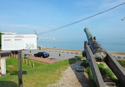 The history of Fort Cornwallis goes back two centuries to when Captain Sir Francis Light of the British East India Company first landed on the island in 1786. In order to protect the base from any foreign military forces and pirates, the Captain decided to build a fort, named after the-then Governer General in Bengal. The fort is a preserved historical landmark within the George Town UNESCO World Heritage Site