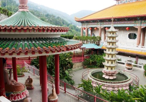 800 - Penangbuilding-and-decoration-of-kek-lok-si-chinese-and-buddhist-temple-for-people-visit-and-pray-in-georgetown-in-penang-malaysia