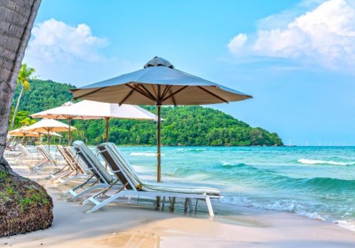 800 - Phu Quoc - sunbeds-tropical-beach-phu-quoc-island-vietnam-beach-s-smile