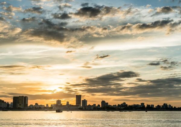 800 - RI-K-5-001Easia_Travel_Phnom_Penh_-_Sunset_Cruises_on_the_Mighty_Mekong_87137-1000px