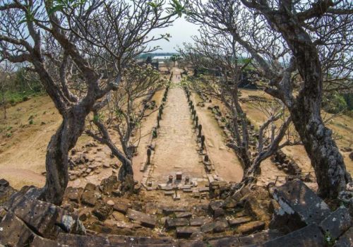 800 - RI-L-4-002Easia_Travel_Champasak_-_Visit_Vat_Phu_Temple_70945-1000