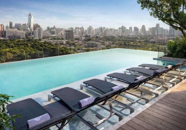800 - So Bangkok - 248239352