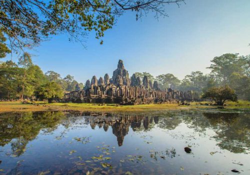 800 - Tag 2 - angkor-thom-face-of-bayon-castle-in-cambodia