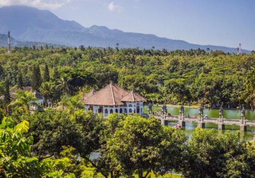 800x600 - Baliwater-palace-taman-ujung-in-bali-island-indonesia-travel-and-architecture-background_4_