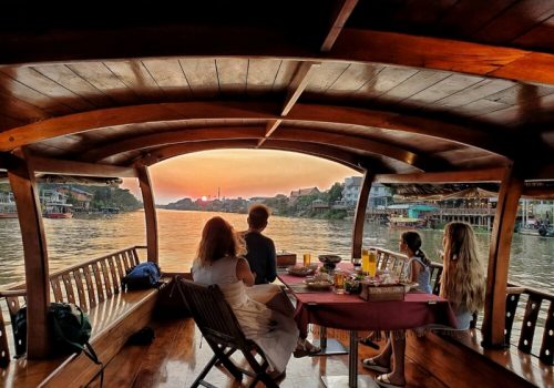 800x600 - Tag 2 Abendessen ReisbarkeAyutthaya_Boat___Travel_Ayutthaya_-_Rice_Barge_Cruise_134220-1000px